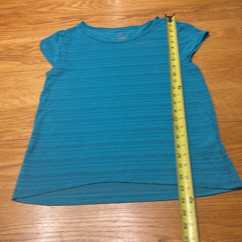 Nike Turquoise Workout Top and capris leggings - Picture 5 of 11